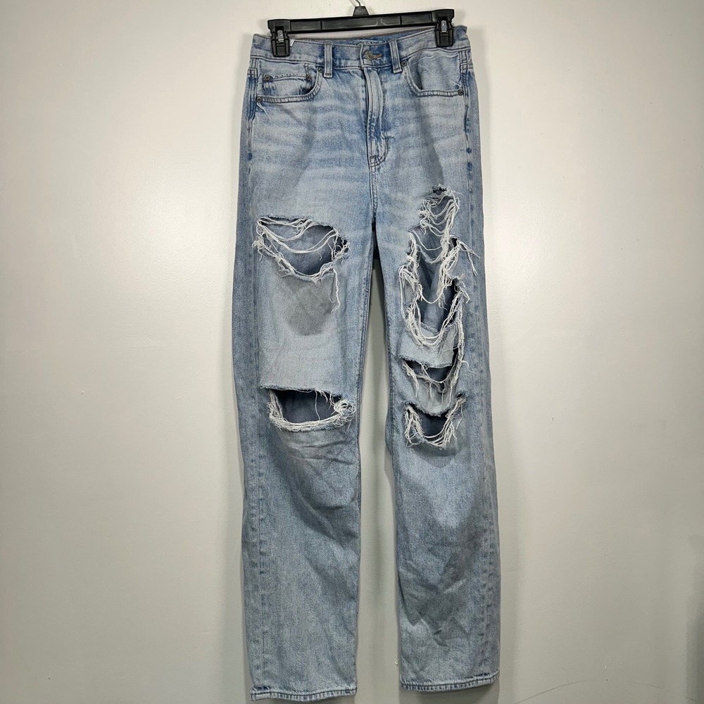 American Eagle Outfitters Light Wash Ripped Straight Leg Jeans